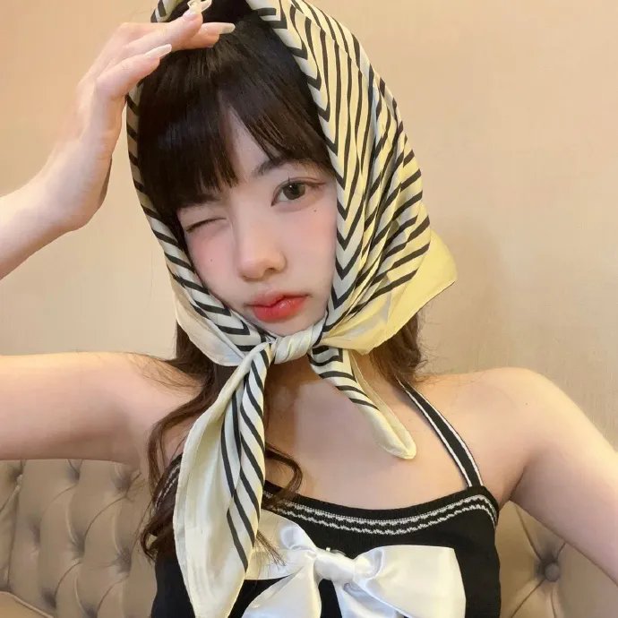 春色无遮入眼廉